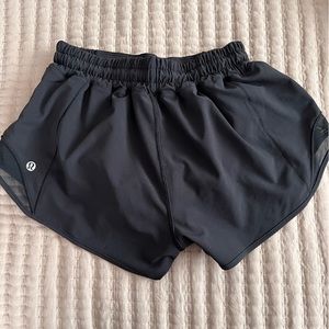 Lululemon shorts, Hotty Hot High-Rise Lined Short 2.5", size 4